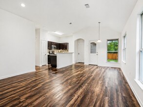 2847 Messenger Wy in Bryan, TX - Building Photo - Building Photo