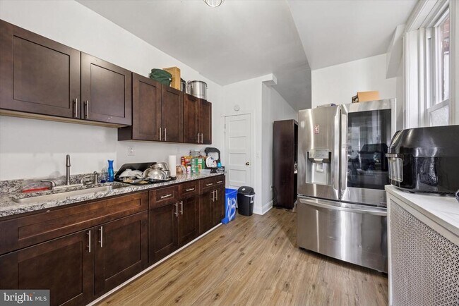 property at 1913 Hart Ln