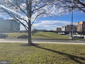 680 9th St SW in Washington, DC - Building Photo - Building Photo