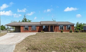 1401 Mississippi Ave in Lynn Haven, FL - Building Photo