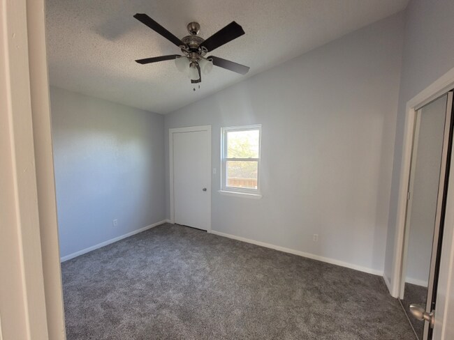 10905 Elm St-Unit -A in Jonestown, TX - Building Photo - Building Photo