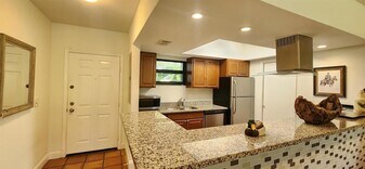 13334 Polo Club Rd, Unit 337 in Wellington, FL - Building Photo