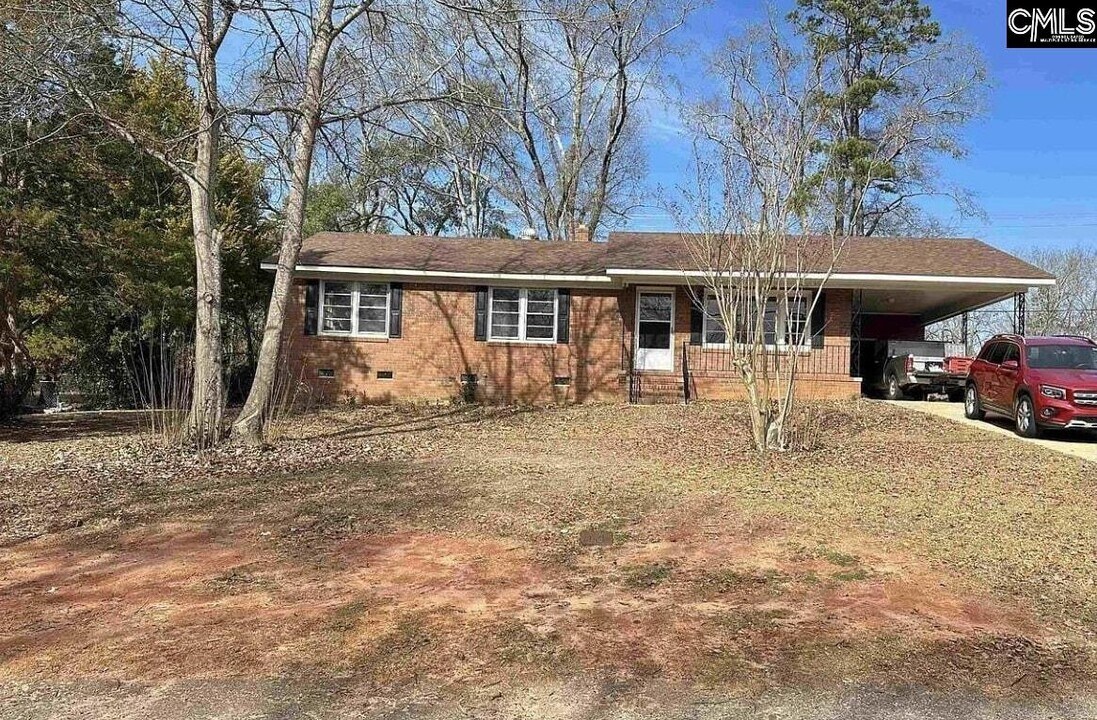 5443 Oakcrest Rd in Sumter, SC - Building Photo