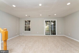 4869 Benecia Ln in Montclair, VA - Building Photo - Building Photo