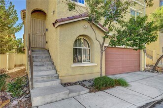 8949 Brian Christopher Ave in Las Vegas, NV - Building Photo - Building Photo
