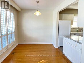 37 Tapley Dr in Toronto, ON - Building Photo - Building Photo