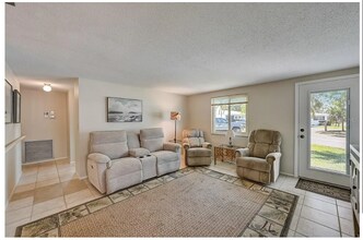 646 Circlewood Dr in Venice, FL - Building Photo - Building Photo