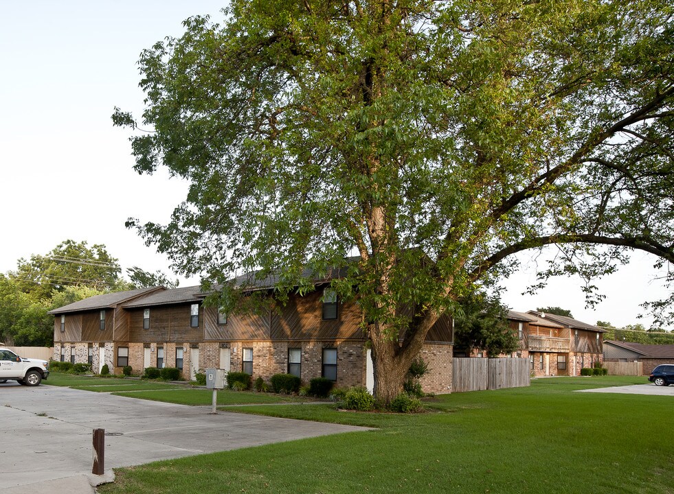 711 S Foster Ave in El Reno, OK - Foto de edificio