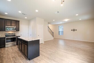 10402 Abana Way in Austin, TX - Building Photo - Building Photo