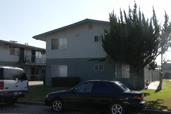 730 Cedar Ave in Atwater, CA - Foto de edificio - Building Photo