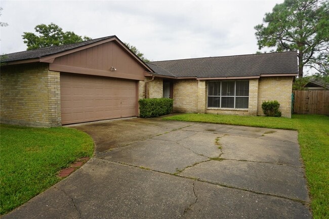 property at 2790 Tallowood
