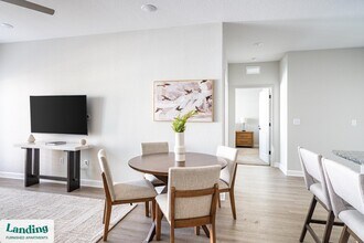 84 San Filippo Dr SE, Unit 08-8205 in Palm Bay, FL - Foto de edificio - Building Photo