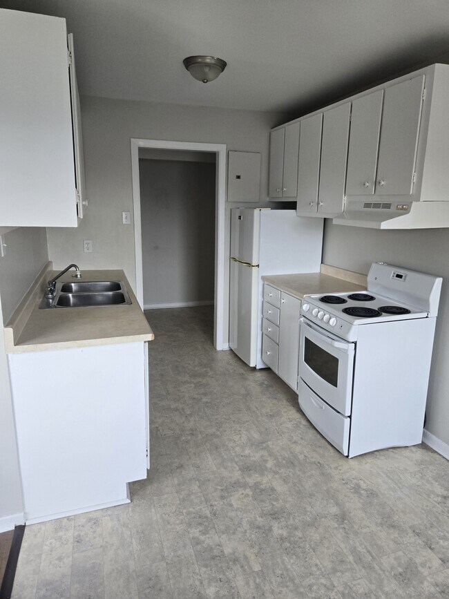 7 Reading Crescent in Saint John, NB - Building Photo - Building Photo