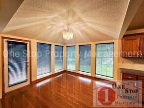 1424 NW Foxboro Rd in Blue Springs, MO - Building Photo - Building Photo
