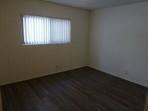 457 Oak St, Unit A in Glendale, CA - Building Photo - Building Photo