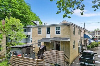 6 Main St in Chester, CT - Building Photo - Building Photo
