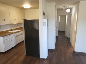 Park Avenue Arms Apartments in Santa Maria, CA - Foto de edificio - Building Photo