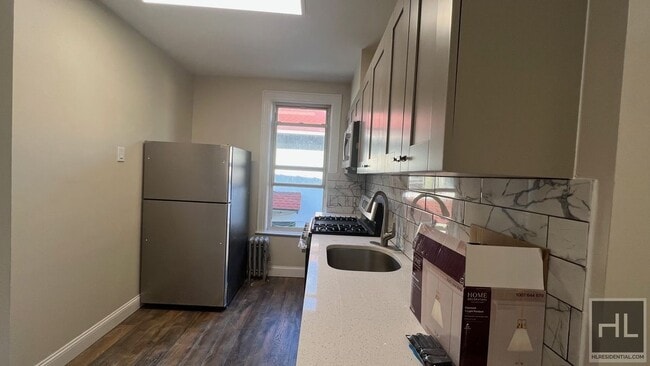 433 E 2nd St in Brooklyn, NY - Building Photo - Building Photo