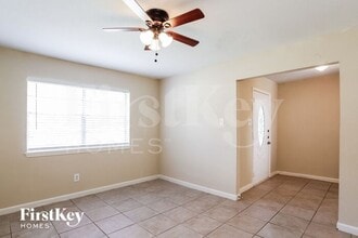 29322 Brookchase Dr in Spring, TX - Building Photo - Building Photo