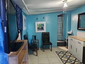 146 Beach Manor Ct in Daytona Beach, FL - Building Photo