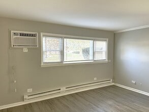 9709 W Lorraine Dr in Countryside, IL - Foto de edificio - Building Photo