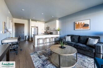 1600 NW 38th St in Kansas City, MO - Building Photo - Building Photo