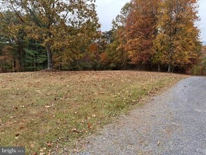 2289 Potomac Rd in Berkeley Springs, WV - Building Photo - Building Photo