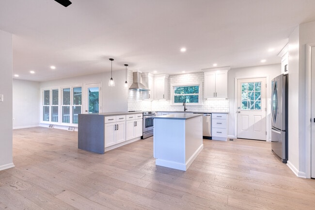 1301 Hollingsworth Rd in Joppa, MD - Building Photo - Building Photo