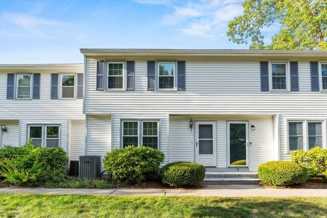 6 Lochmere Ln in Nashua, NH - Building Photo - Building Photo