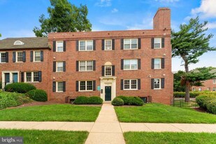 2016 37th St SE, Unit #102 in Washington, DC - Building Photo