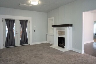 812 NW 21st St in Oklahoma City, OK - Foto de edificio - Building Photo
