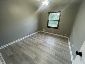 2031 Shale Ln in Eagan, MN - Building Photo - Building Photo