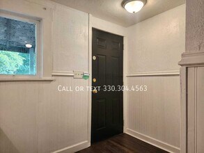 2823 Columbus Rd NE in Canton, OH - Building Photo - Building Photo