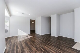 3402 N 129th Dr in Avondale, AZ - Building Photo - Building Photo