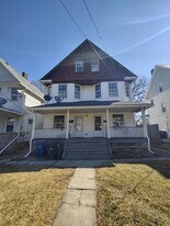 1459 Ridgewood Ave in Lakewood, OH - Building Photo