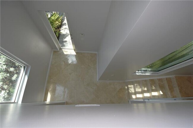 783 NE 4th Ave in Fort Lauderdale, FL - Building Photo - Building Photo