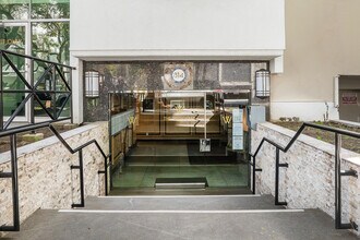 814 S Wooster St in Los Angeles, CA - Foto de edificio - Building Photo