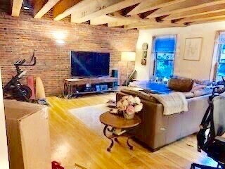 162 Commercial St in Boston, MA - Building Photo