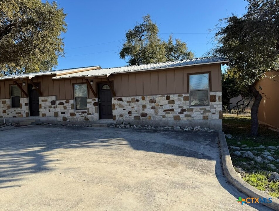 1138 Indian Hollow in Spring Branch, TX - Building Photo