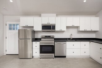 126 Franklin Ct in Glendale, CA - Building Photo - Building Photo