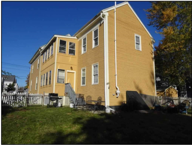 9 Presumpscot St, Unit 2 in Portland, ME - Building Photo - Building Photo