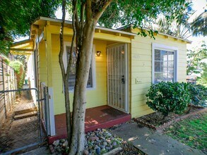 4625 Pescadero Ave in San Diego, CA - Building Photo - Building Photo