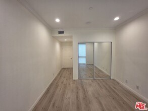 12000 Goshen Ave in Los Angeles, CA - Building Photo - Building Photo