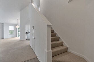 5982 Founders Hill Ct in Alexandria, VA - Building Photo - Building Photo