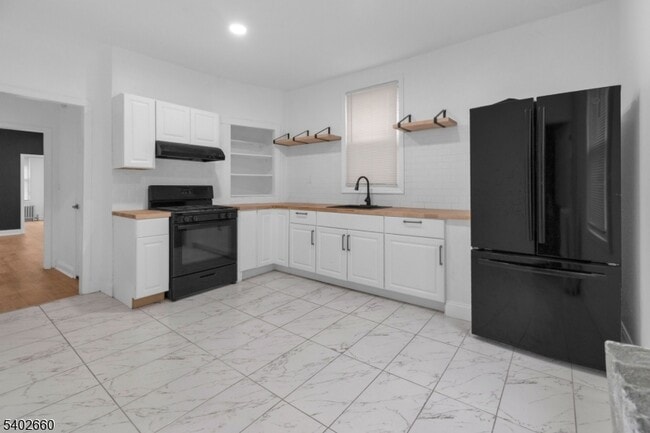 45 Seymour Ave in Newark, NJ - Building Photo - Building Photo