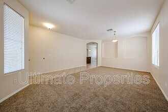 14443 W Hearn Rd in Surprise, AZ - Building Photo - Building Photo