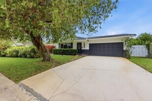 12002 NW 27th Dr in Coral Springs, FL - Building Photo