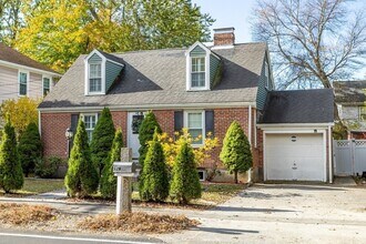 140 Lowell St in Lexington, MA - Building Photo - Building Photo