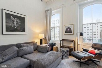 1824 Chestnut St in Philadelphia, PA - Building Photo - Building Photo