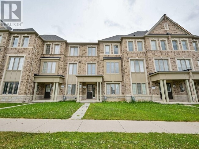 23 Temple Manor Rd in Brampton, ON - Building Photo - Building Photo